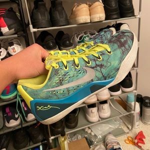 Nike Kobe 9 Low Easter Size 9